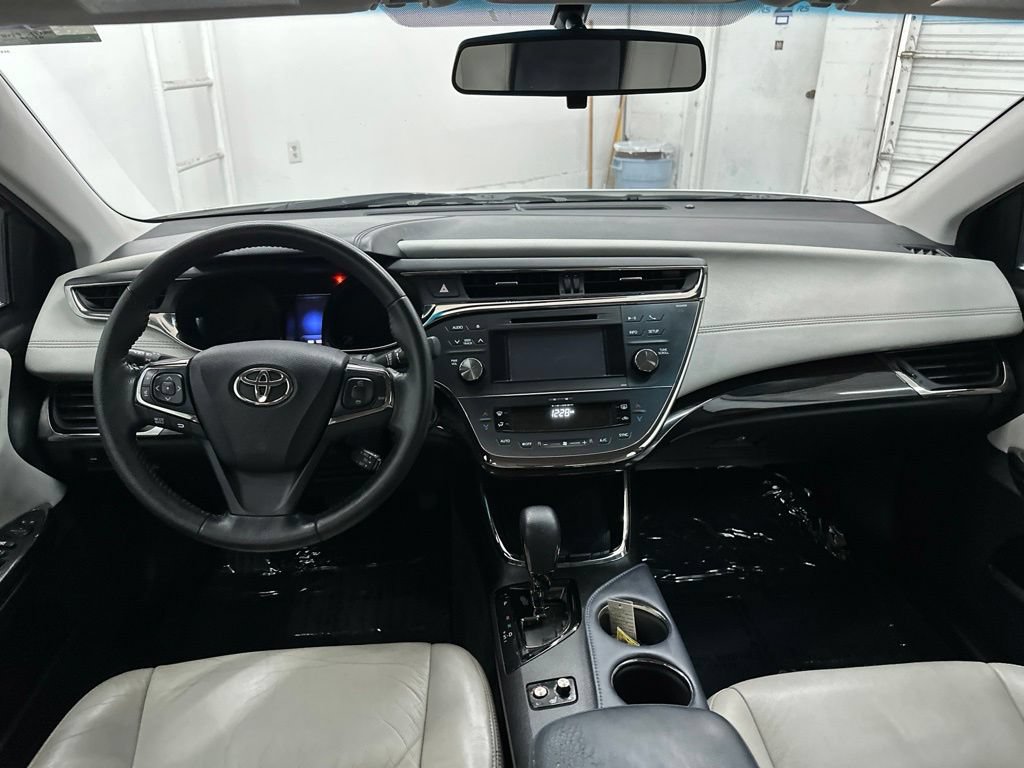 Used 2013 Toyota Avalon XLE FWD image 19