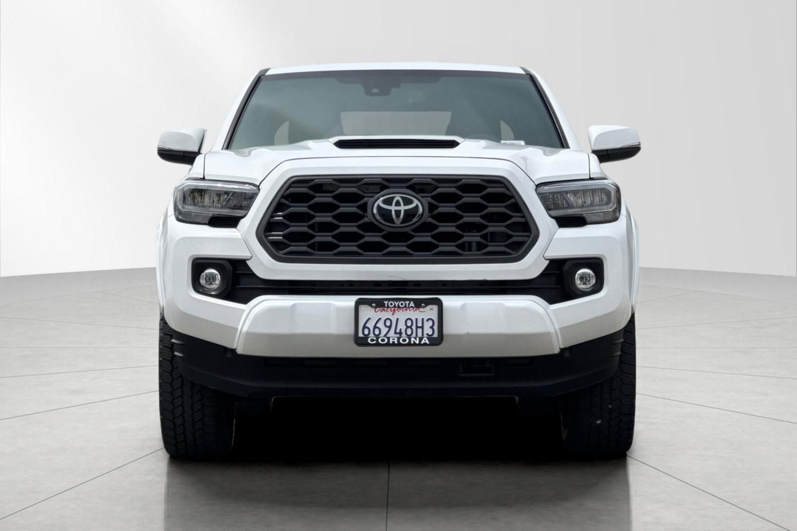 Used 2021 Toyota Tacoma TRD Sport w/ Technology Package image 9