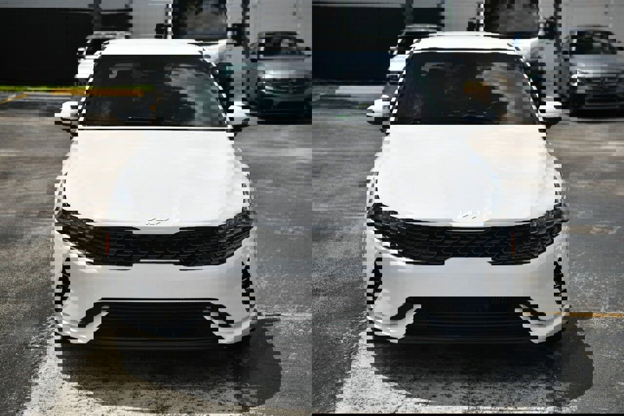 Used 2023 Kia K5 LXS image 2