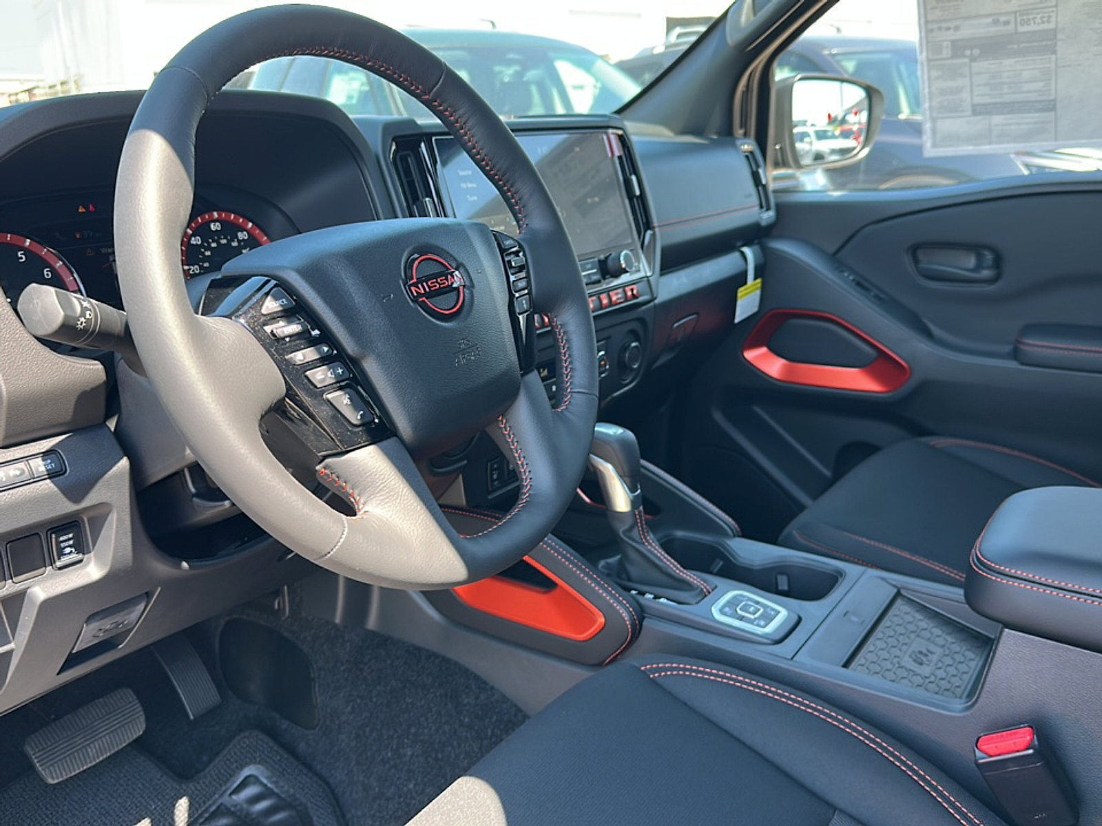 New 2026 Nissan Frontier PRO-4X w/ Pro-4x Convenience Package image 9