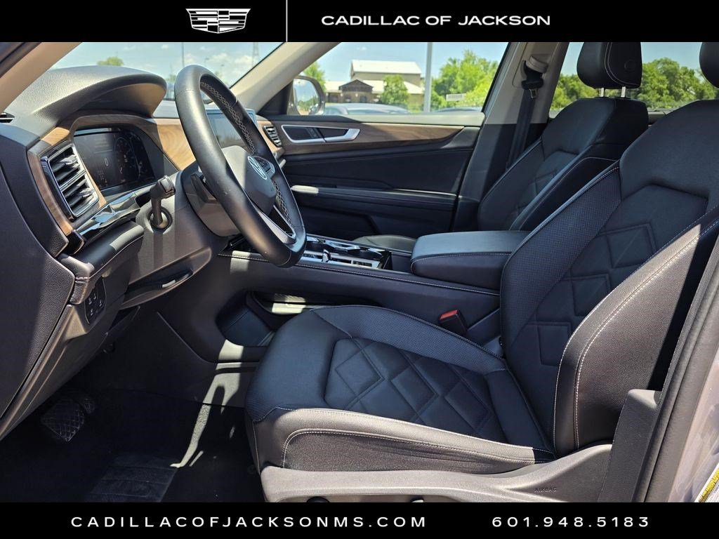 Used 2025 Volkswagen Atlas SE FWD image 20