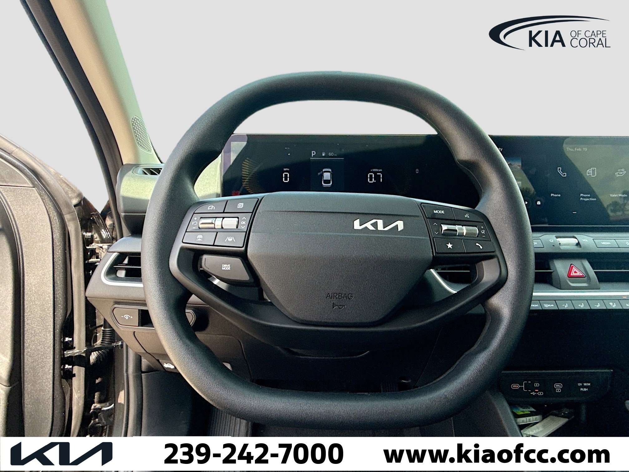 New 2025 Kia K4 LXS image 33