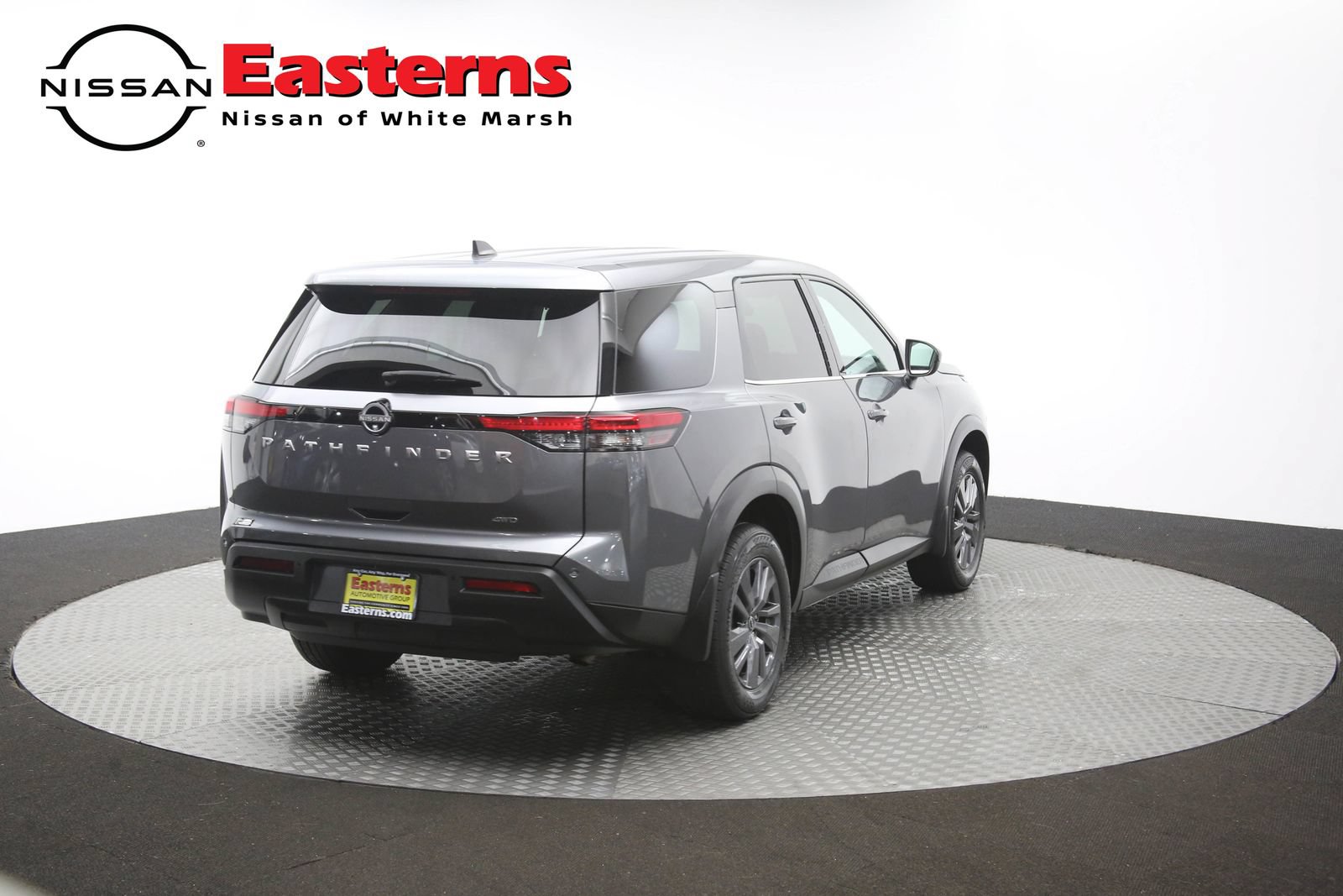 Used 2023 Nissan Pathfinder S AWD/4WD image 38