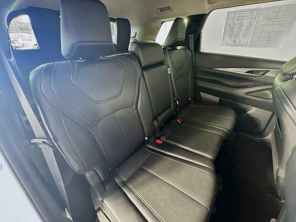 Certified 2026 INFINITI QX60 Pure w/ Cargo Package FWD image 29