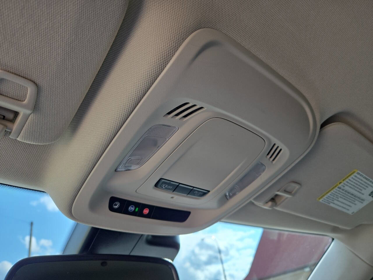 Used 2023 Buick Envision Preferred image 32