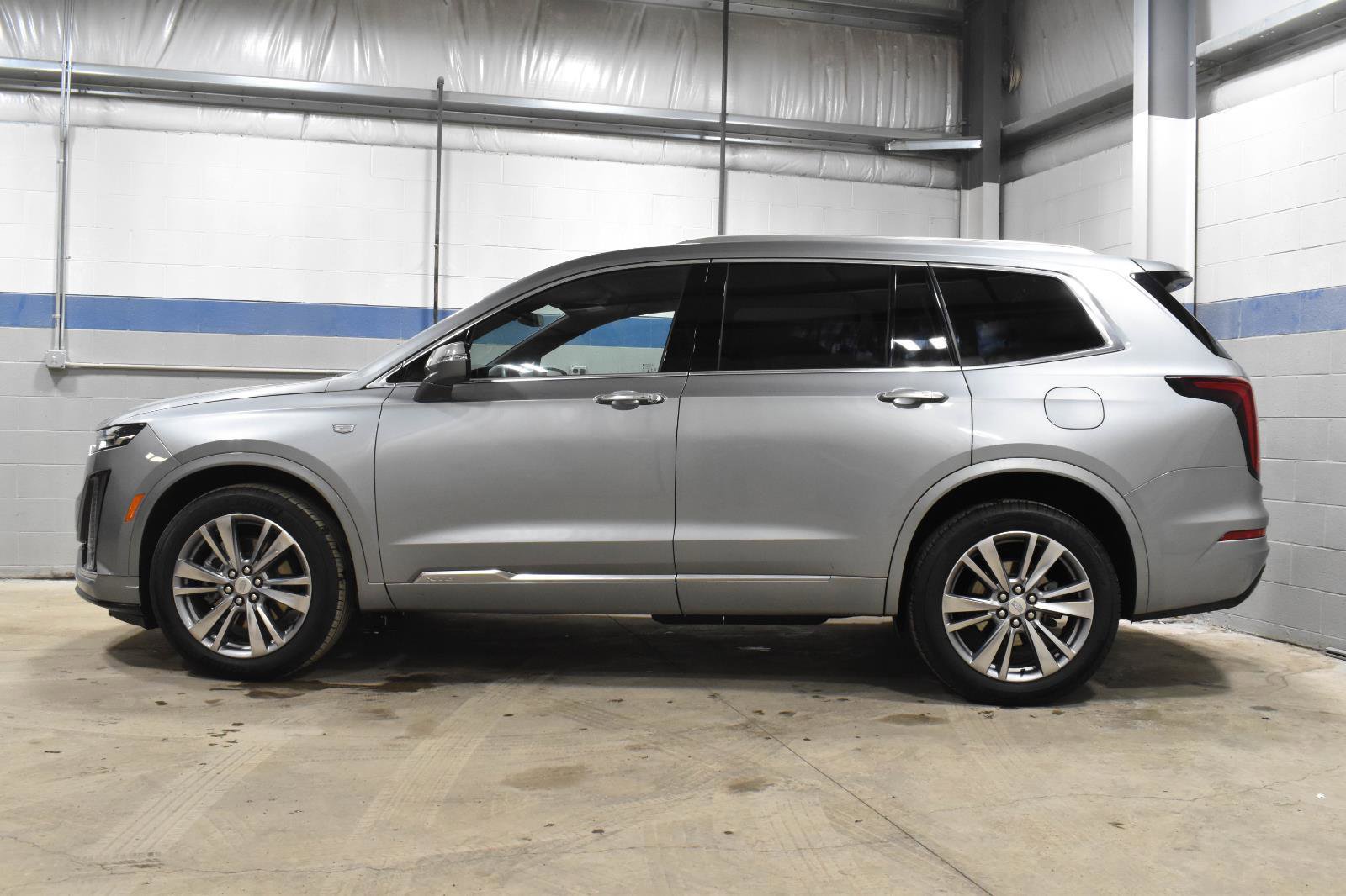 Certified 2025 Cadillac XT6 Premium Luxury image 26