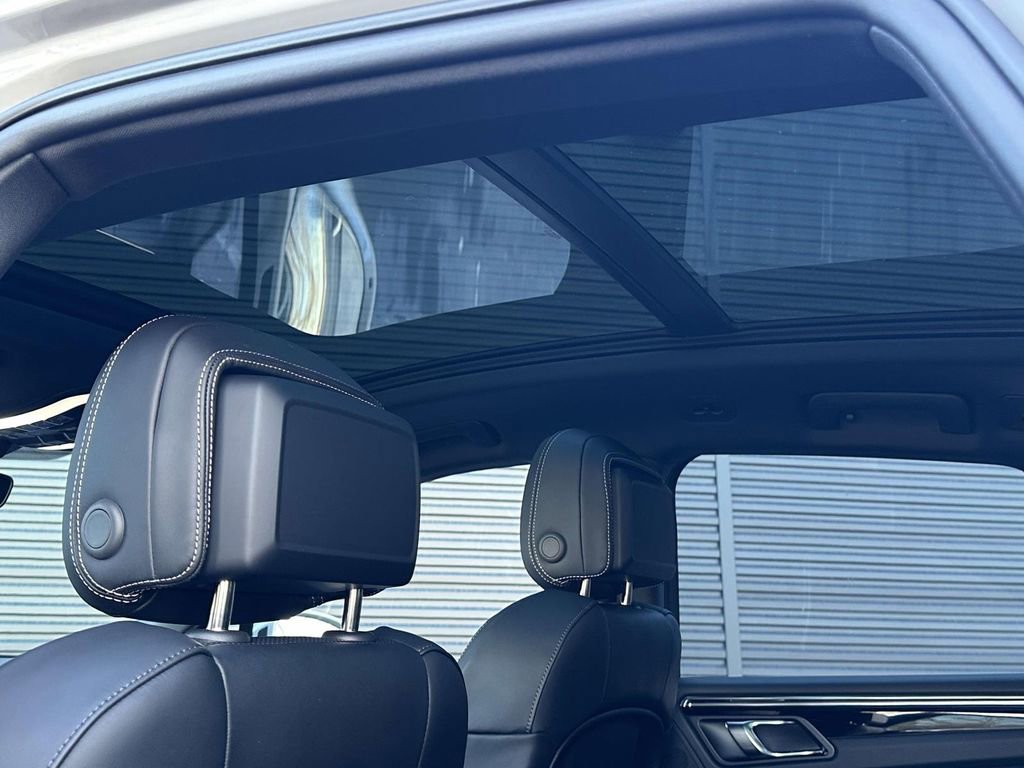 New 2026 Porsche Macan S image 17