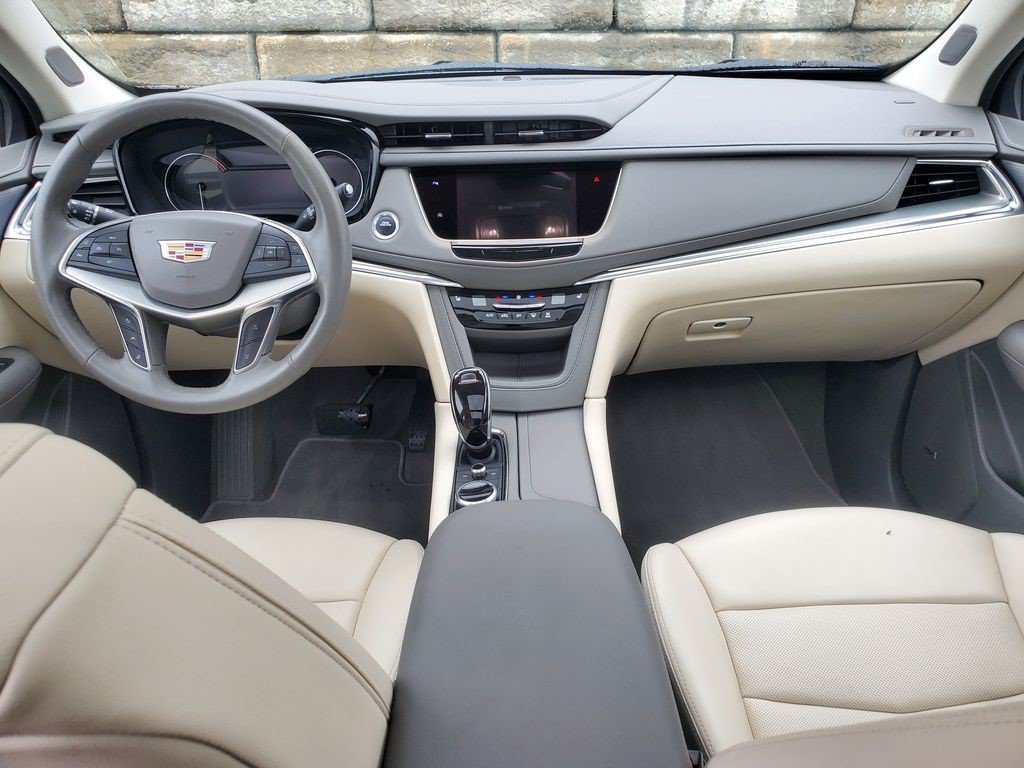Certified 2024 Cadillac XT5 Premium Luxury w/ LPO, Floor Liner Package AWD/4WD image 20