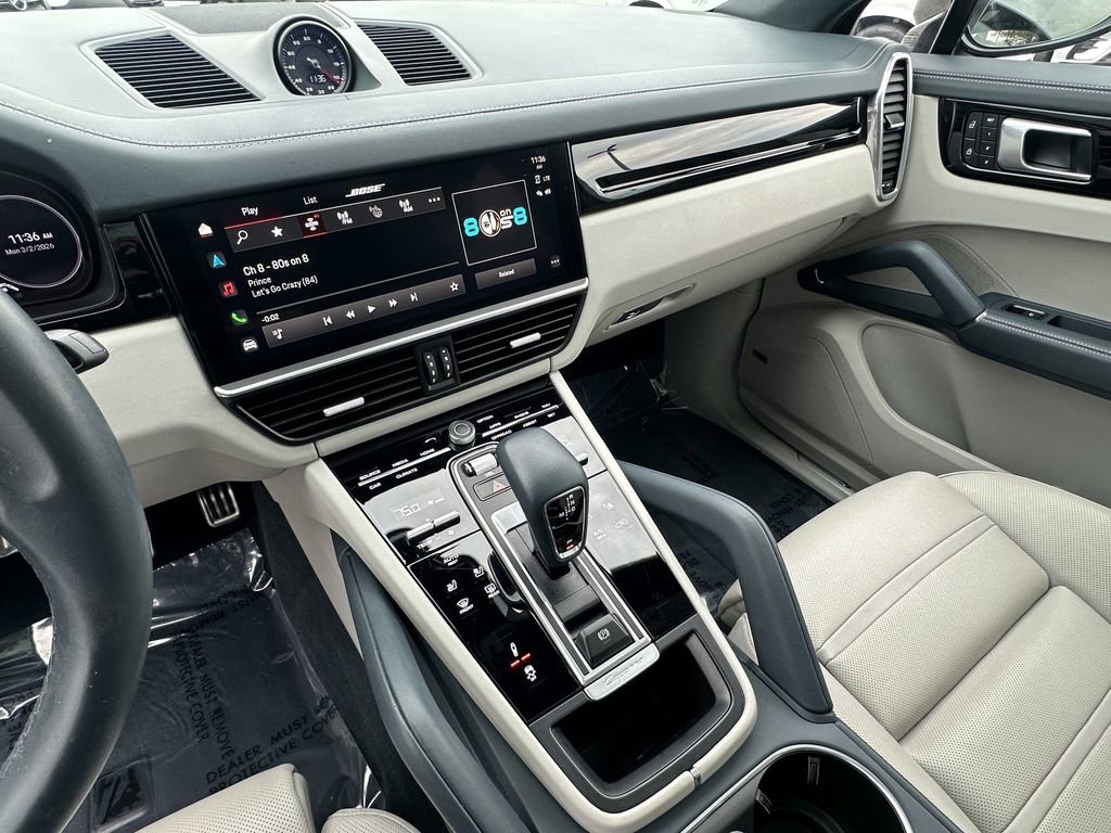 Used 2022 Porsche Cayenne S image 32