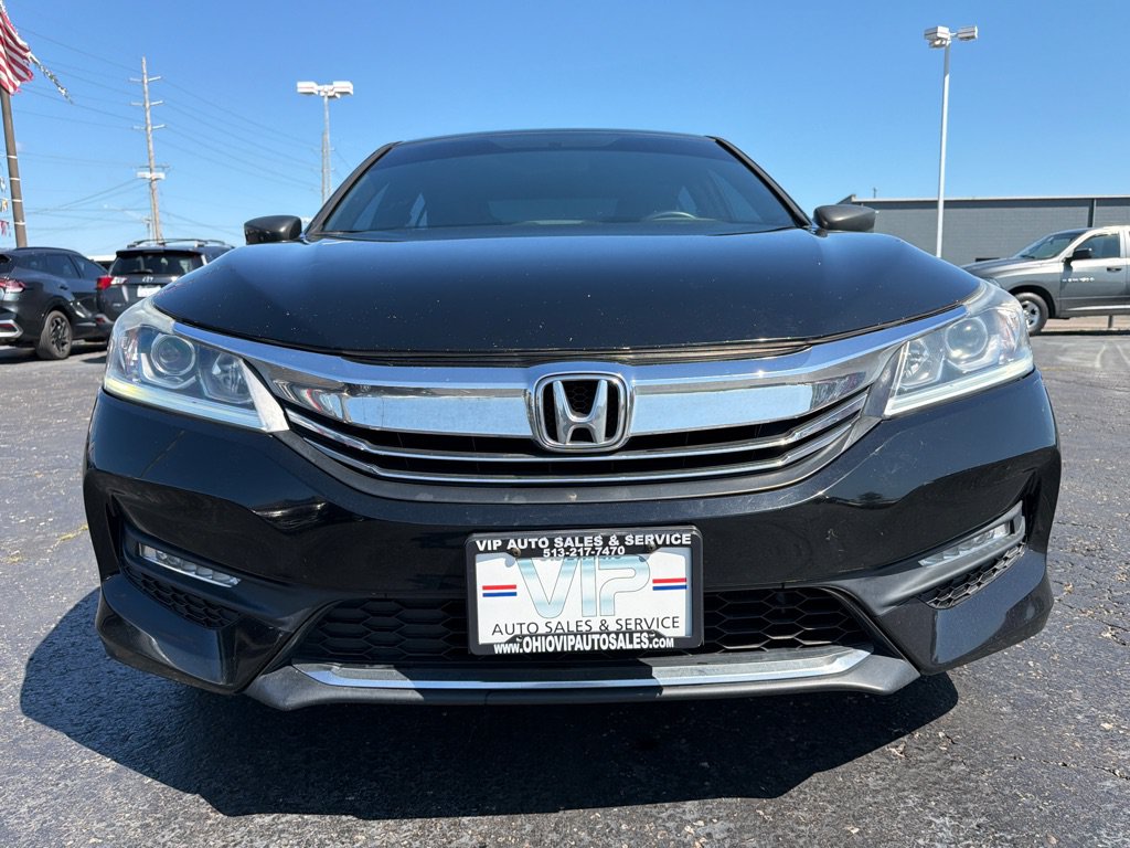 Used 2017 Honda Accord Sport image 2