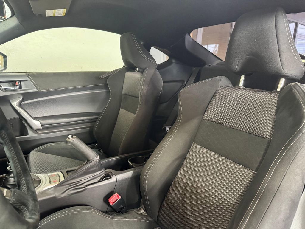 Used 2019 Toyota 86 RWD image 21