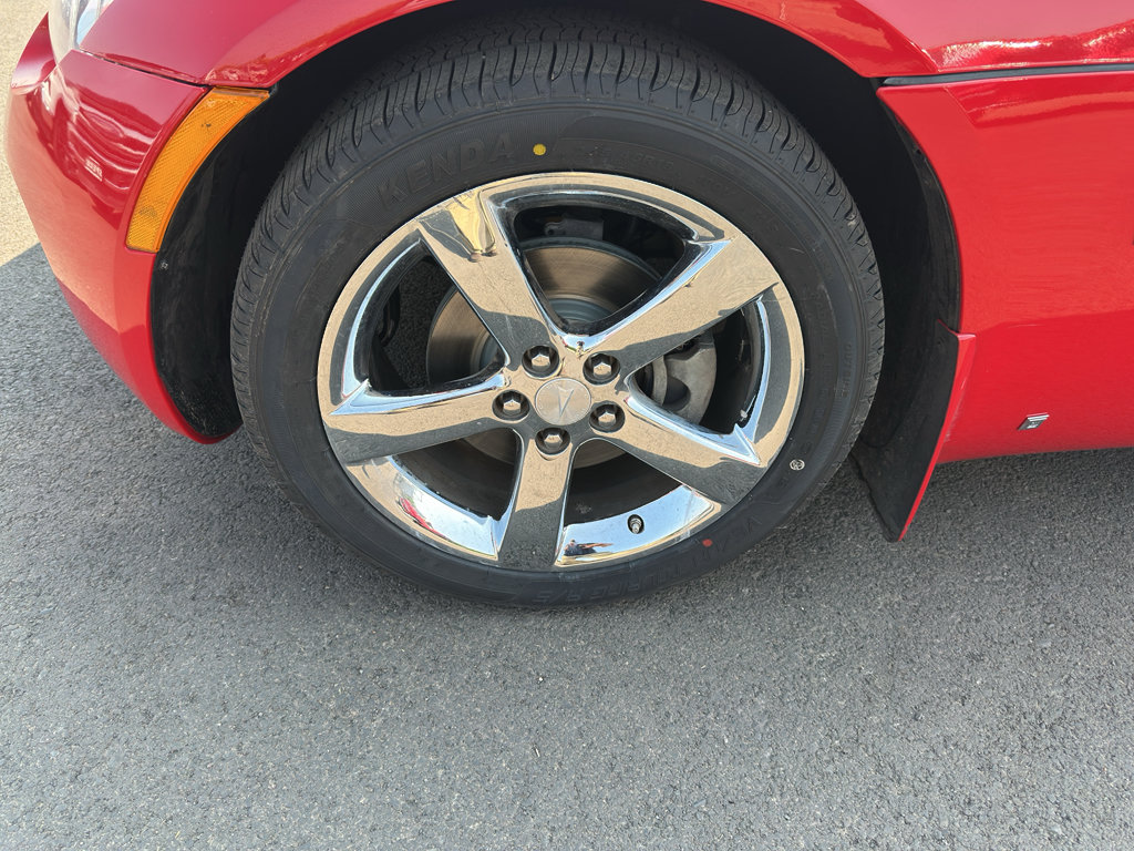 Used 2008 Pontiac Solstice Convertible w/ Premium Package RWD image 13