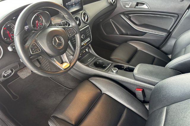 Used 2017 Mercedes-Benz CLA 250 4MATIC image 11