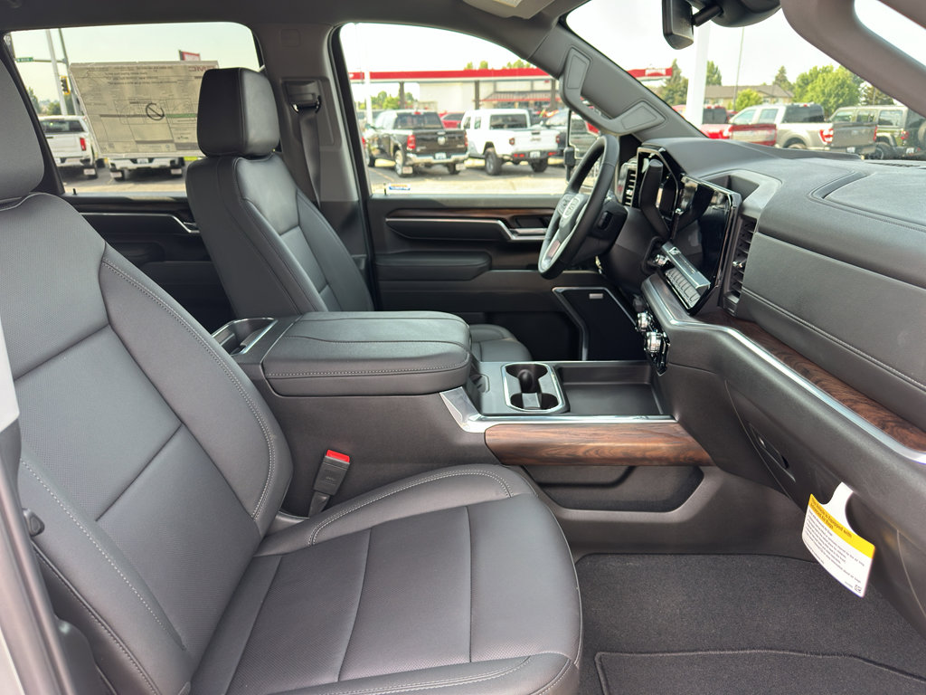 New 2025 GMC Sierra 3500 SLT w/ SLT Premium Package image 28