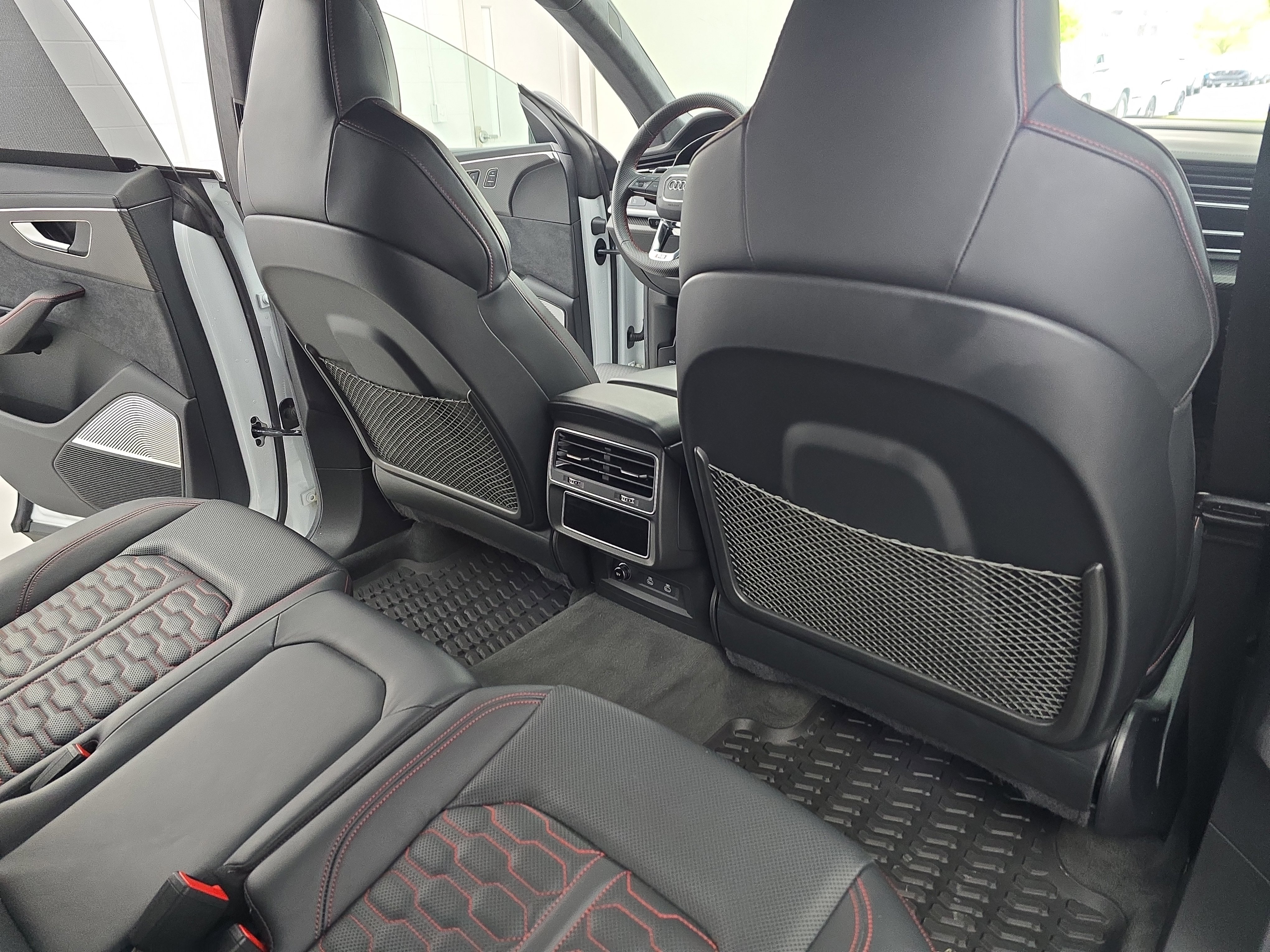 Used 2023 Audi RS Q8 image 11