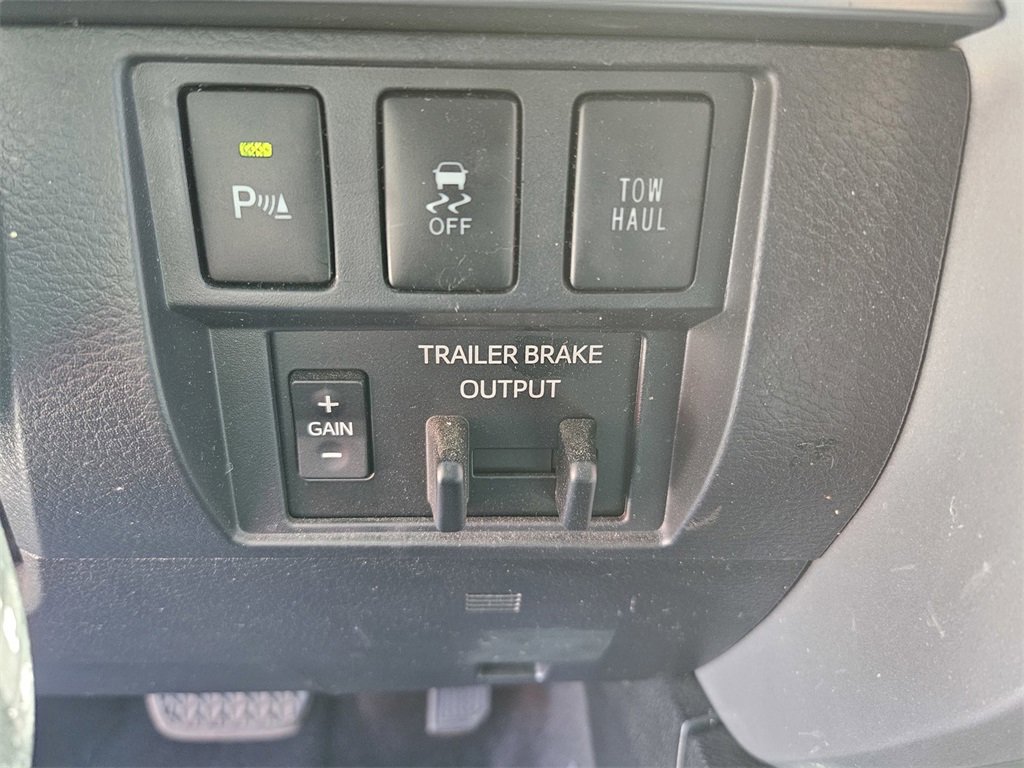 Used 2019 Toyota Tundra Platinum image 19