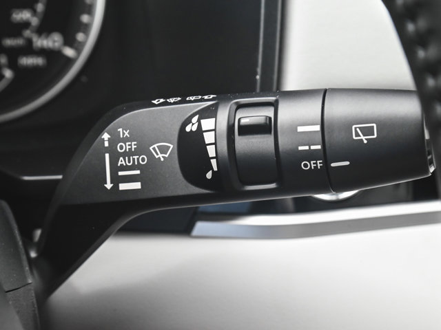 New 2025 Mitsubishi Outlander SE image 25