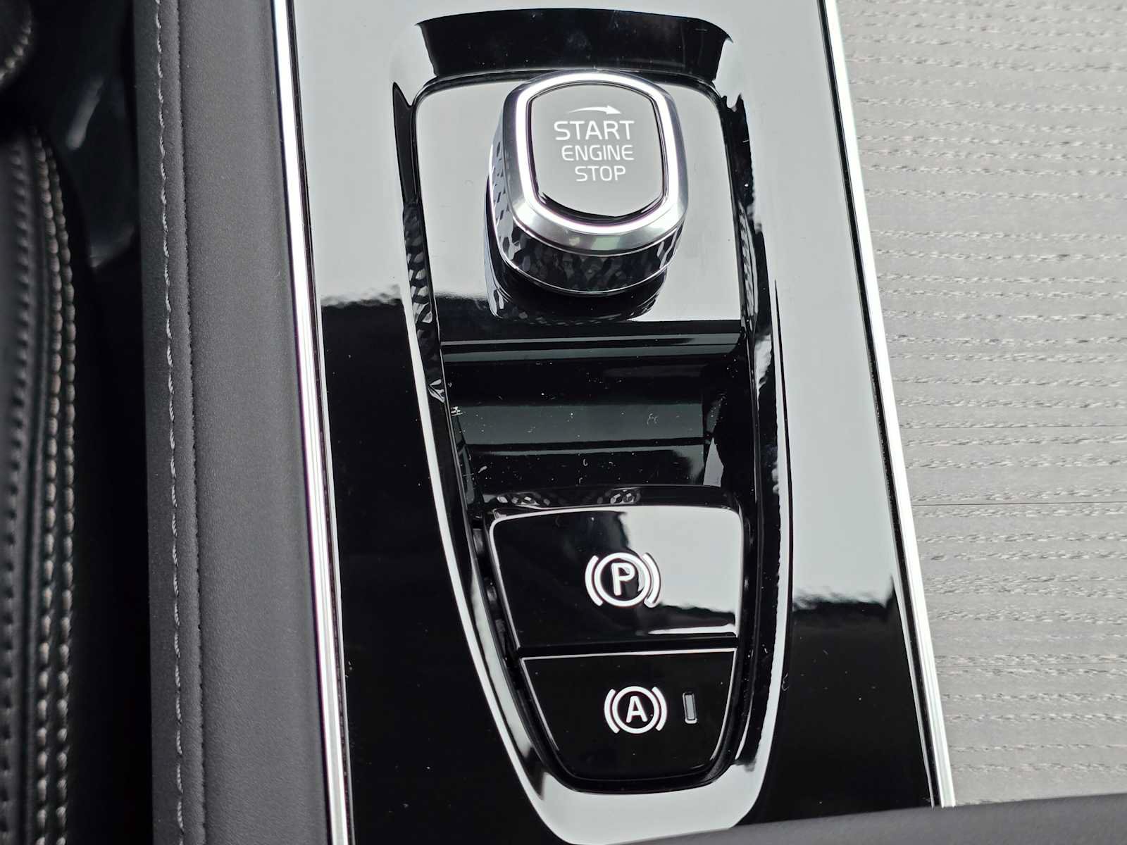 New 2027 Volvo XC90 B6 Ultra AWD/4WD image 33