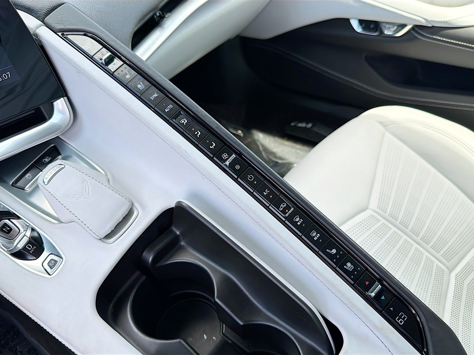 Used 2023 Chevrolet Corvette Stingray Premium Cpe w/ LPO, Roadside Safety Package RWD image 30