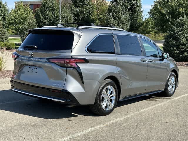 Used 2026 Toyota Sienna Limited AWD/4WD image 34