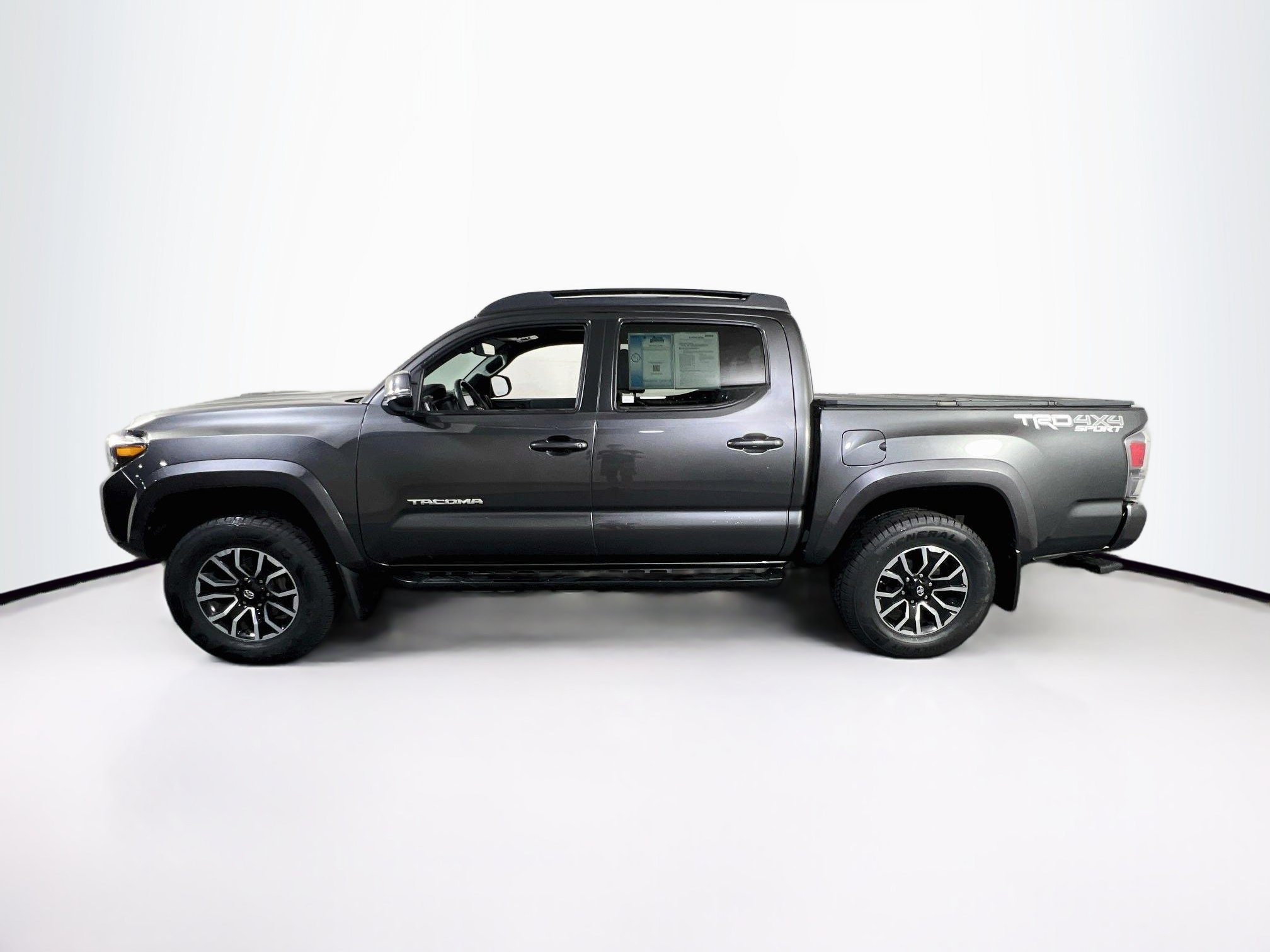Used 2020 Toyota Tacoma TRD Sport w/ TRD Premium Sport Package AWD/4WD image 8