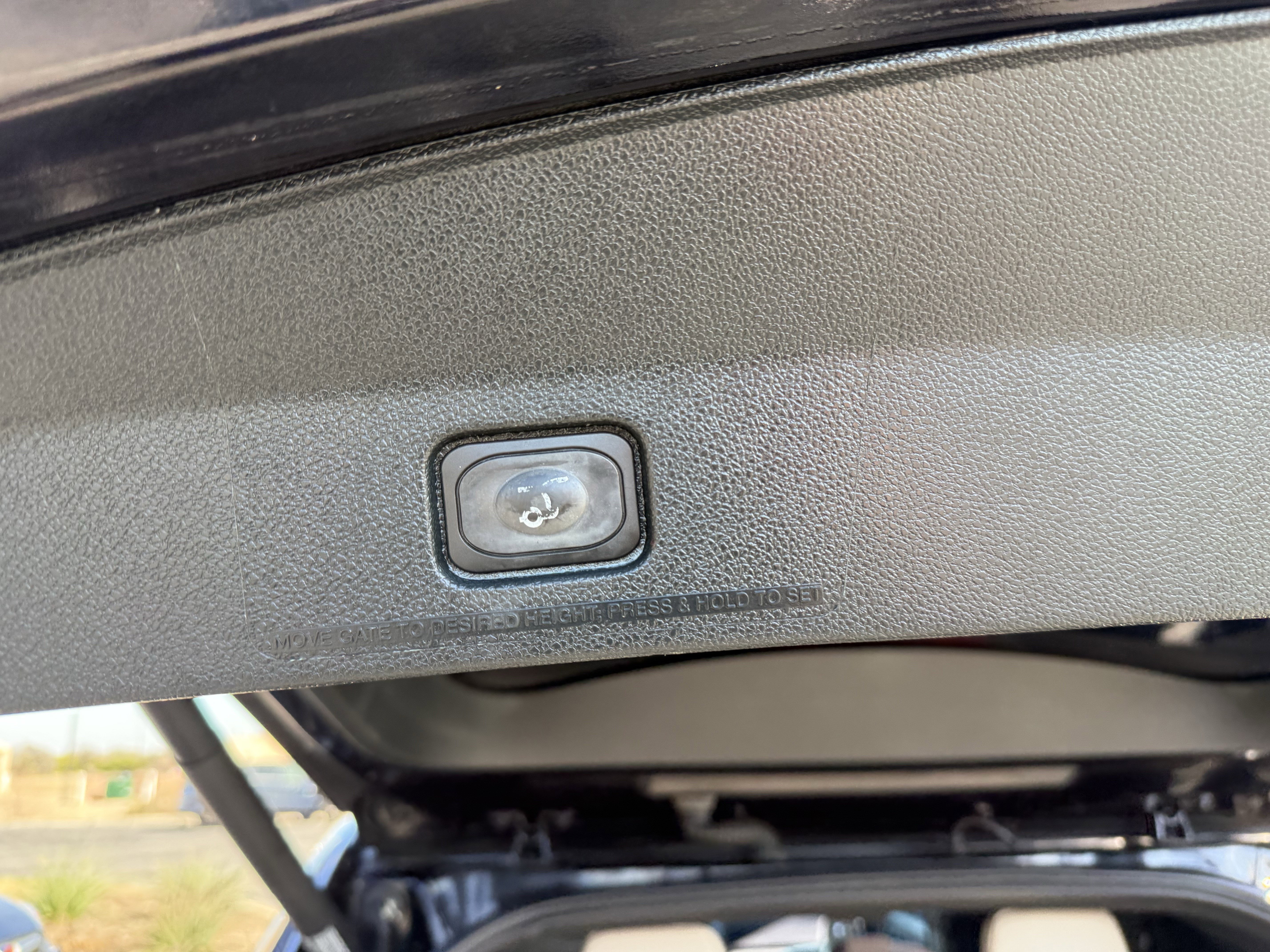 Used 2019 Ford Explorer XLT w/ Equipment Group 202A image 10