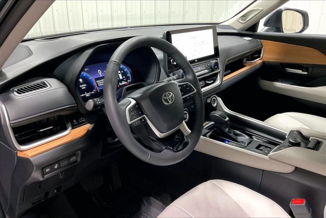 Certified 2026 Toyota Grand Highlander Platinum image 14