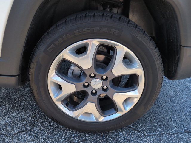 Used 2021 Jeep Compass Limited w/ Sun and Sound Group AWD/4WD image 11