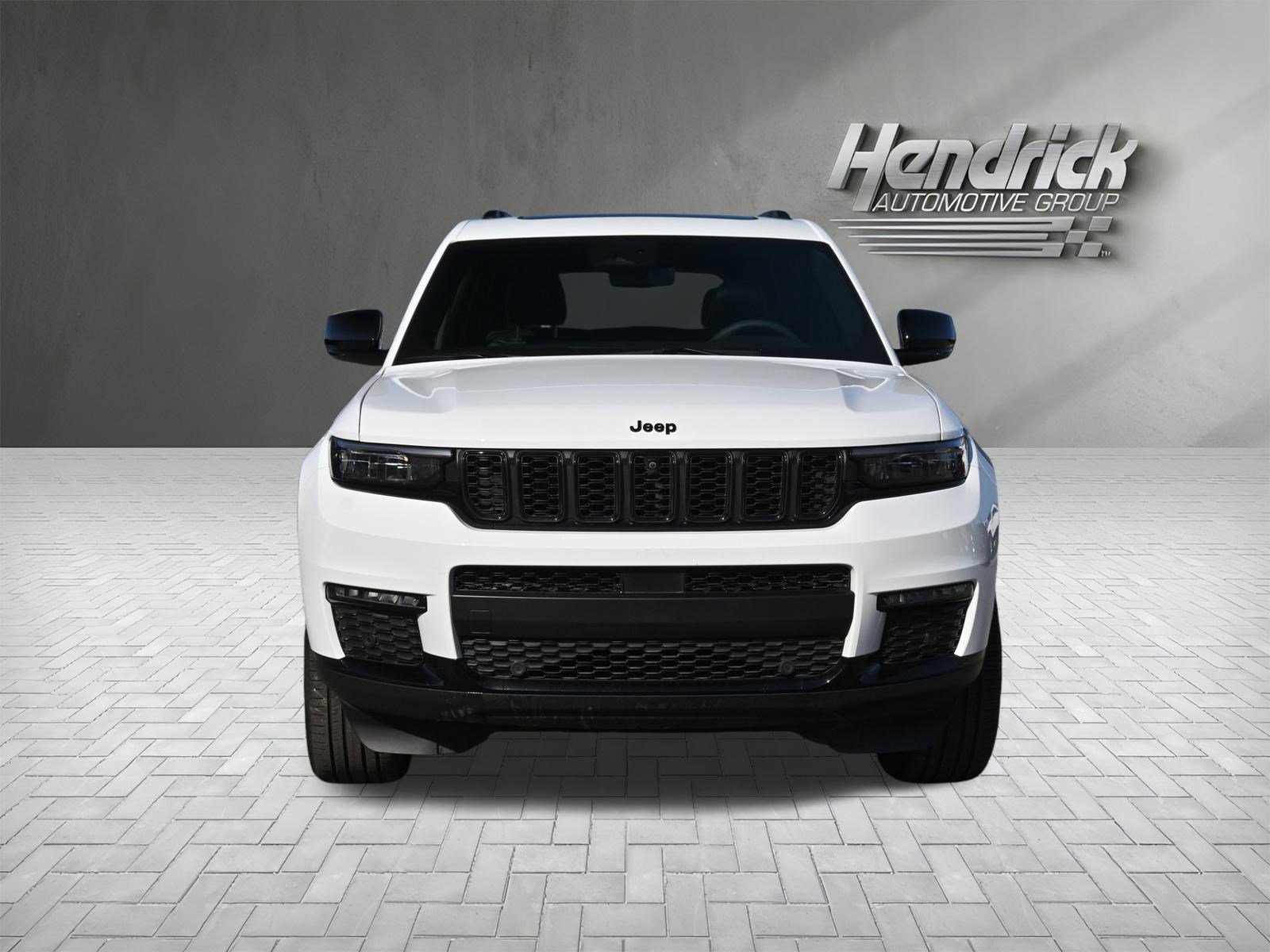 Used 2025 Jeep Grand Cherokee L Limited w/ Luxury Tech Group II image 6