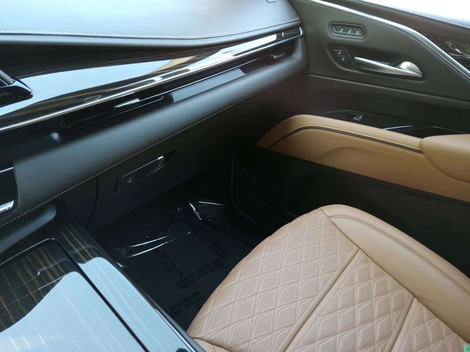 Used 2023 Cadillac Escalade Sport w/ Touring Package AWD/4WD image 19