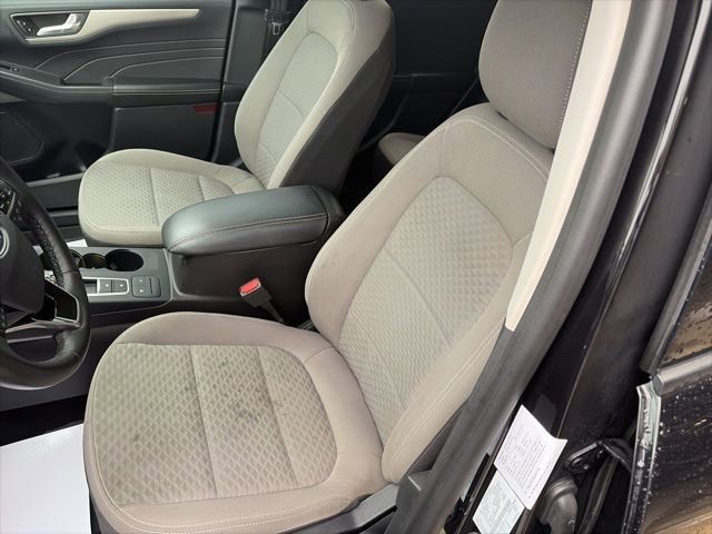 Used 2021 Ford Escape SE w/ Cold Weather Package image 8