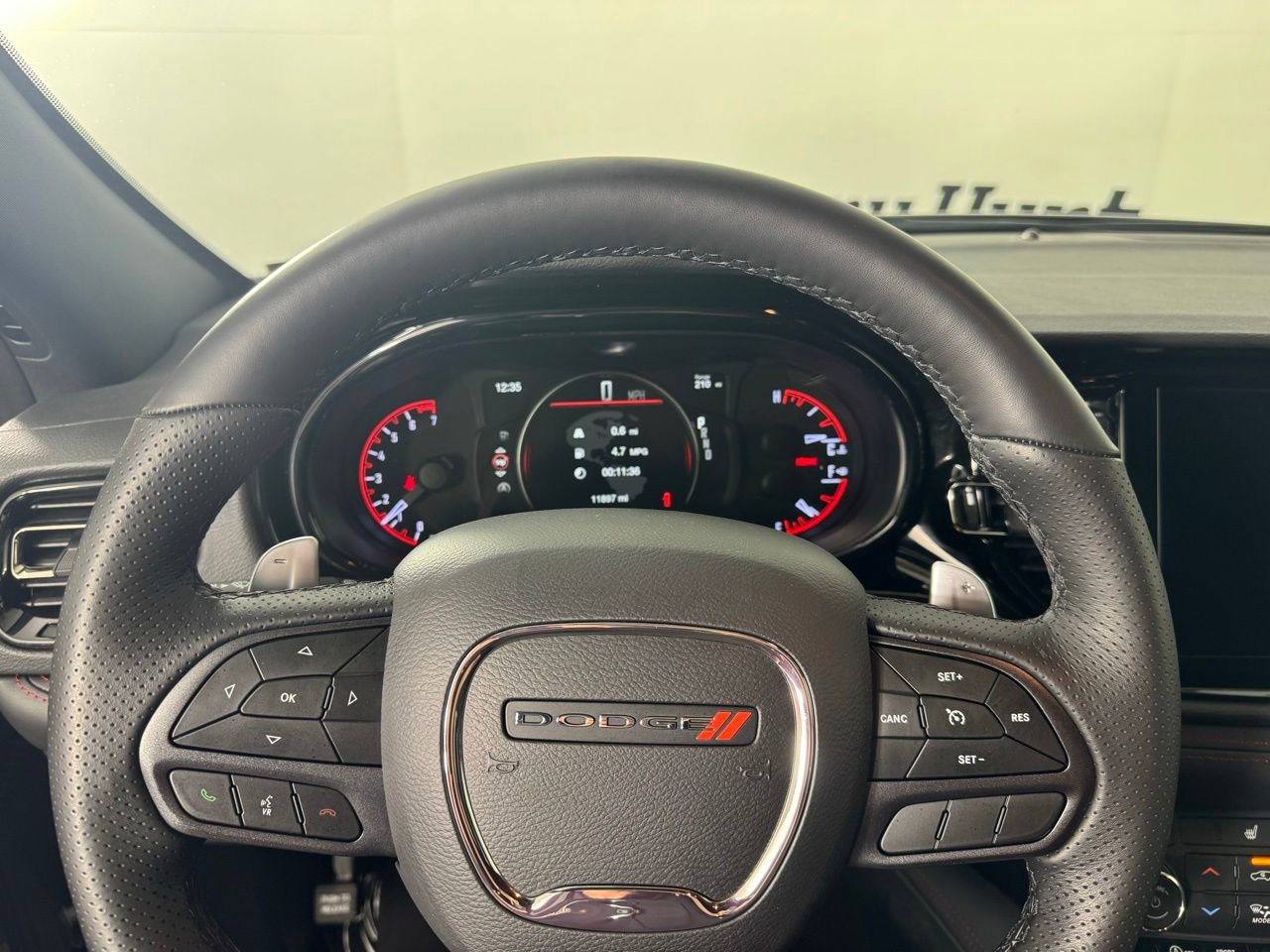 Used 2025 Dodge Durango GT AWD/4WD image 13