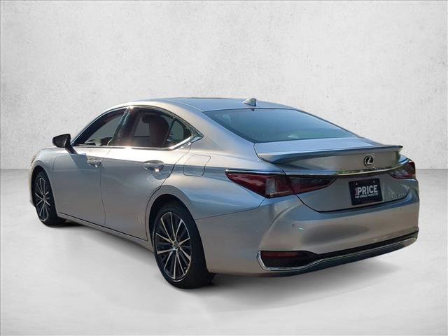 Used 2025 Lexus ES 300h w/ Premium Package image 8