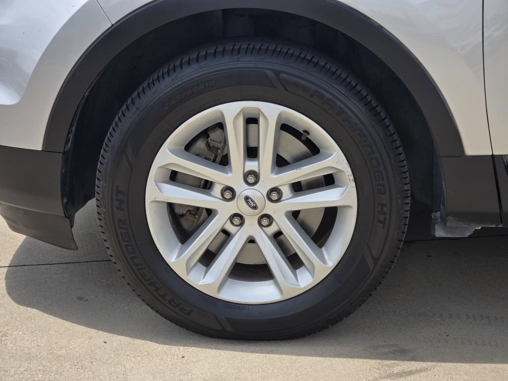 Used 2015 Ford Explorer XLT w/ Equipment Group 201B AWD/4WD image 17