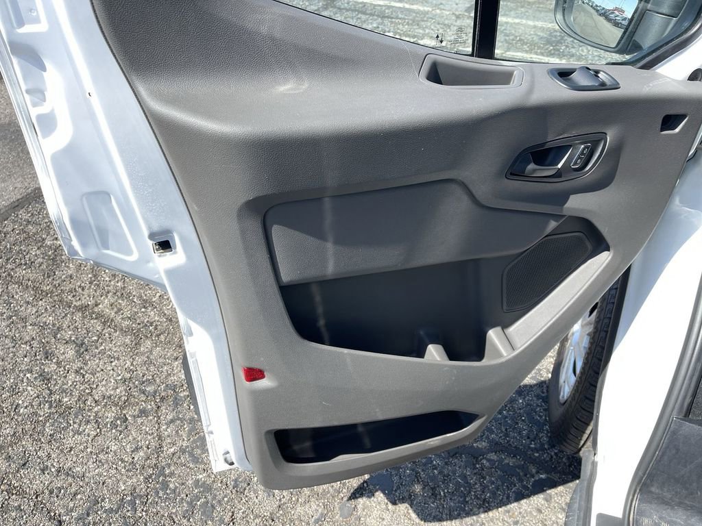 Used 2024 Ford Transit 350 XLT RWD image 3