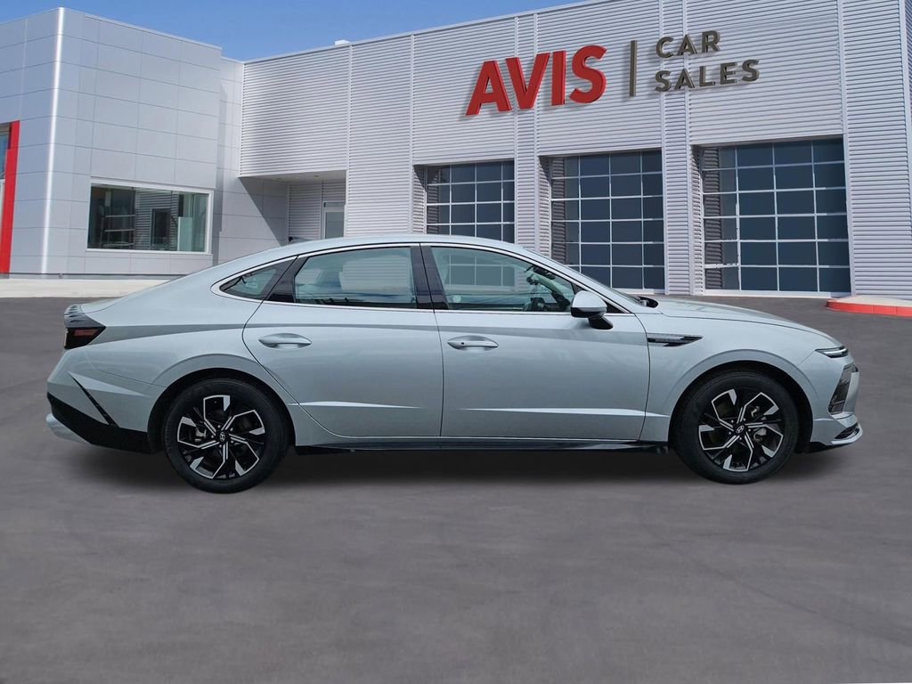 Used 2025 Hyundai Sonata SEL FWD image 7