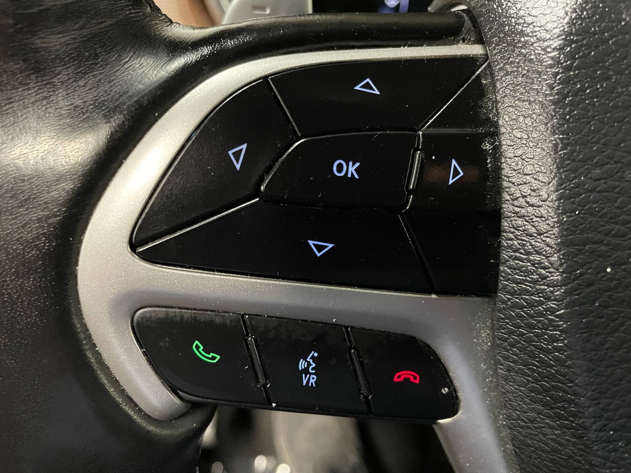 Used 2020 Jeep Grand Cherokee Summit AWD/4WD image 19