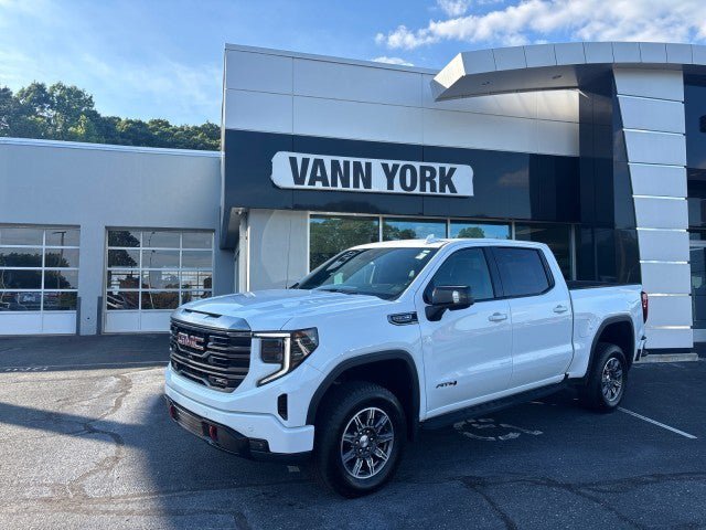 Used 2024 GMC Sierra 1500 AT4 w/ AT4 Premium Package
