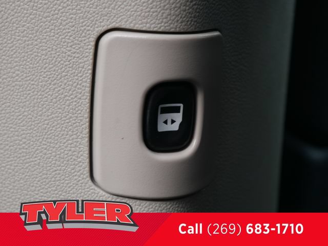 Used 2017 Dodge Grand Caravan SXT FWD image 41