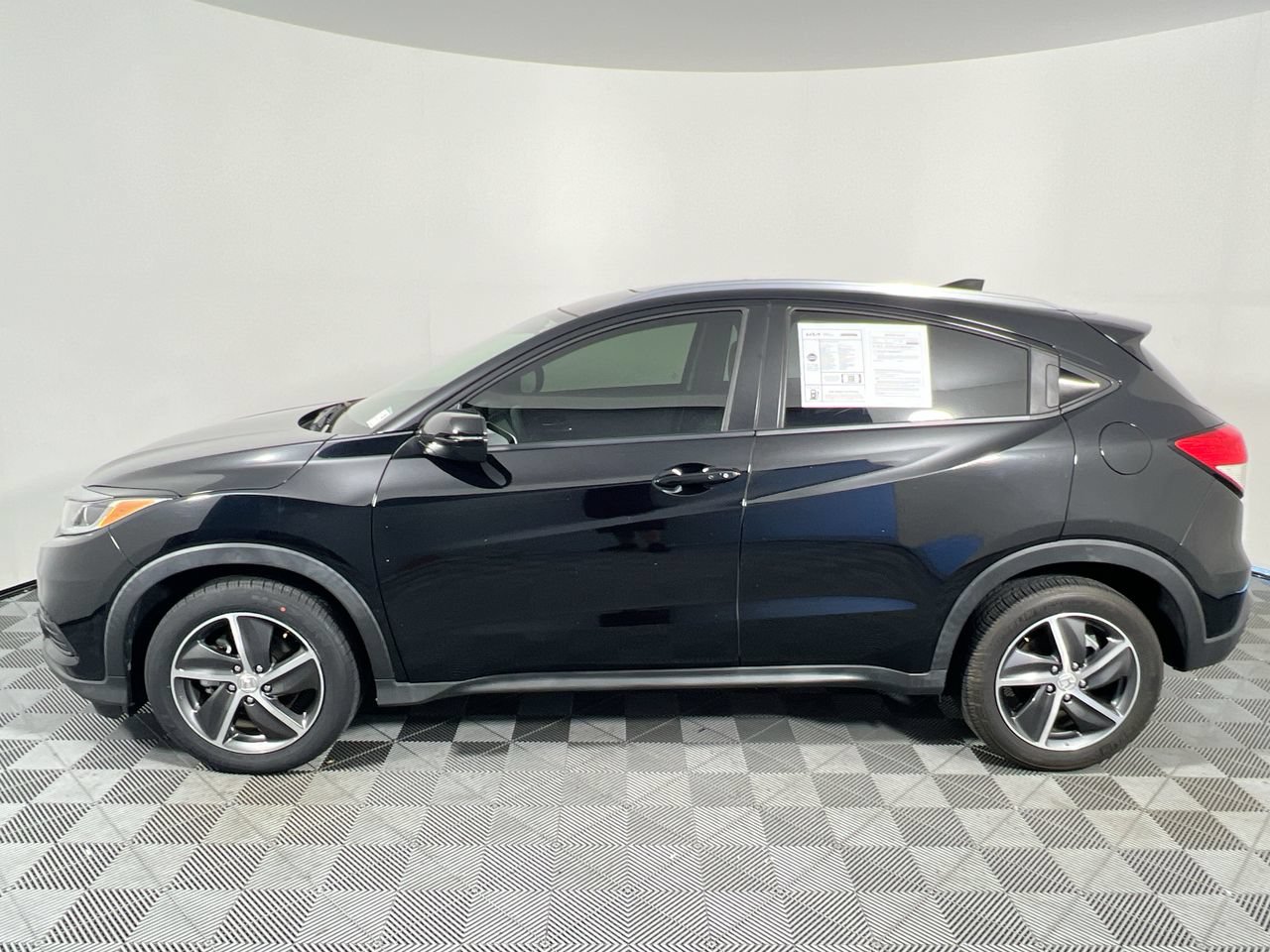 Used 2022 Honda HR-V EX image 6