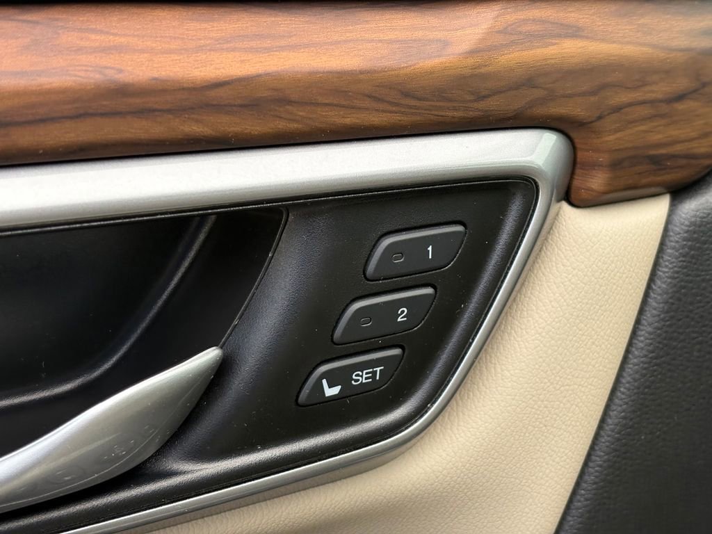 Used 2018 Honda CR-V EX-L image 17