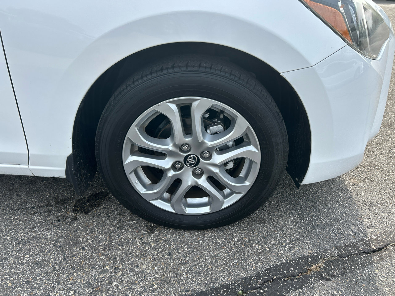Used 2017 Toyota Yaris iA image 25