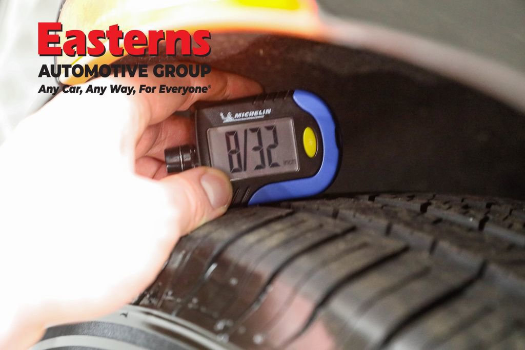 Used 2023 Chrysler Pacifica Touring-L image 27