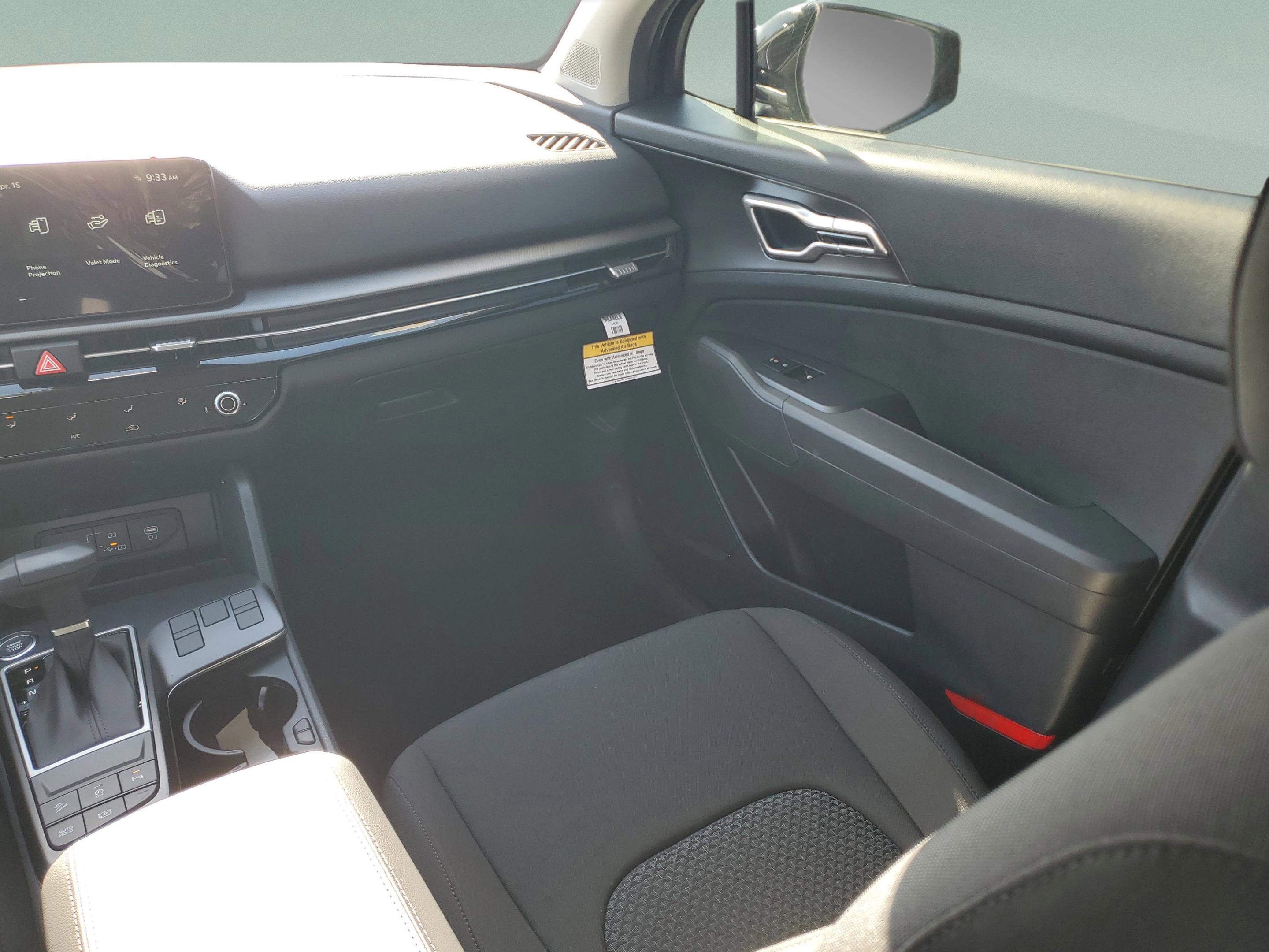 New 2026 Kia Sportage LX FWD image 11
