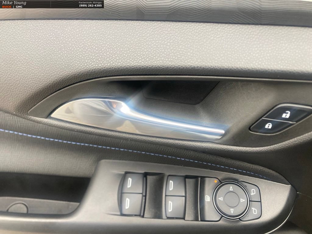 Used 2025 Buick Envista Sport Touring w/ Convenience I Package FWD image 19