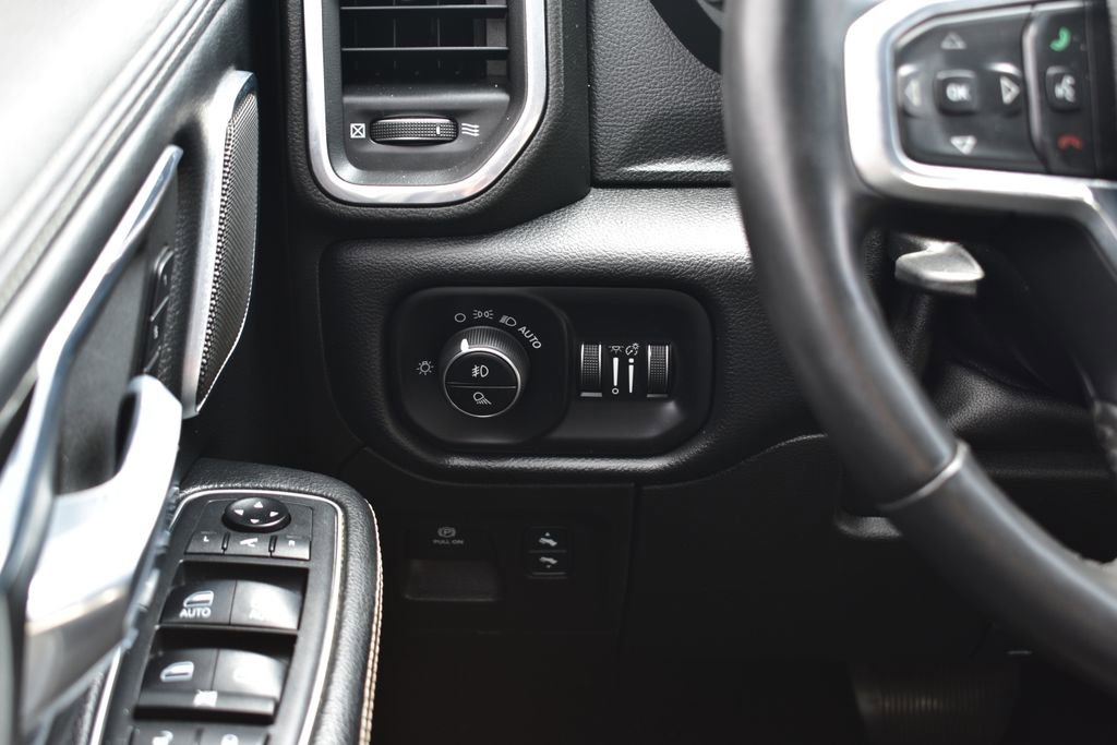 Used 2019 RAM 1500 Laramie AWD/4WD image 44