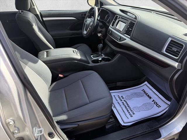 Used 2019 Toyota Highlander LE image 15