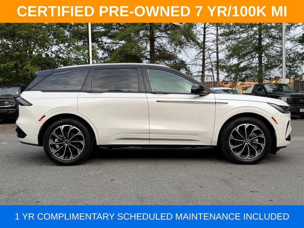 Certified 2024 Lincoln Nautilus Reserve AWD/4WD image 9