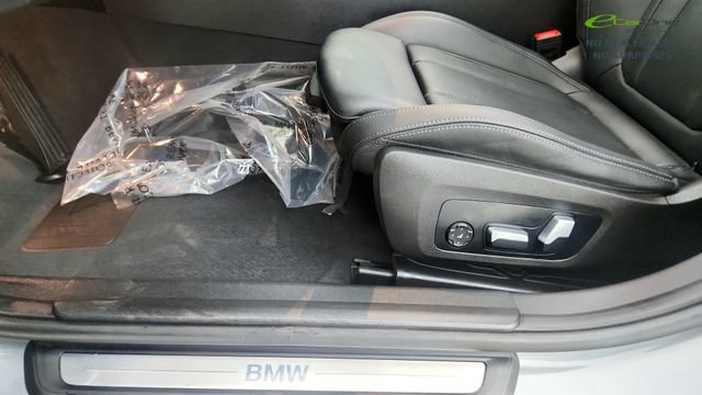 Used 2023 BMW 330i Sedan w/ Driving Assistance Package RWD image 53