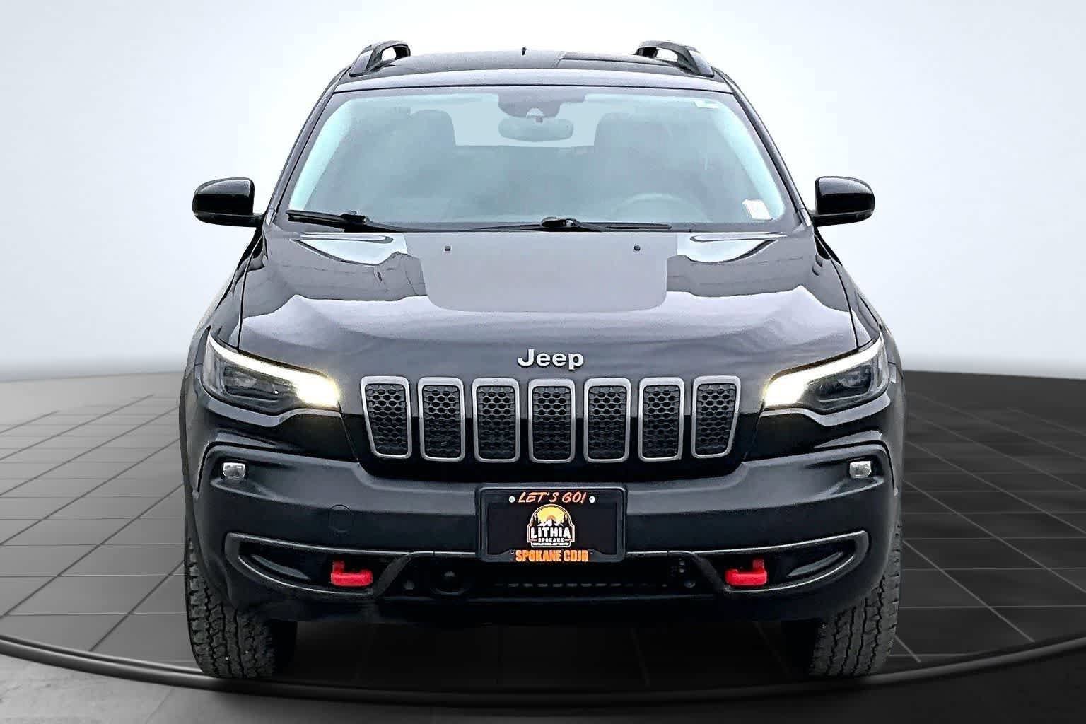 Used 2022 Jeep Cherokee Trailhawk image 6